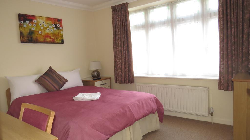 Montrose Guest House Romford Exterior foto